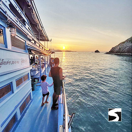 ทัวร์ตกปลา ตกหมึก ตอนกลางคืน จอยทริปล่องเรือแบบเต็มวัน